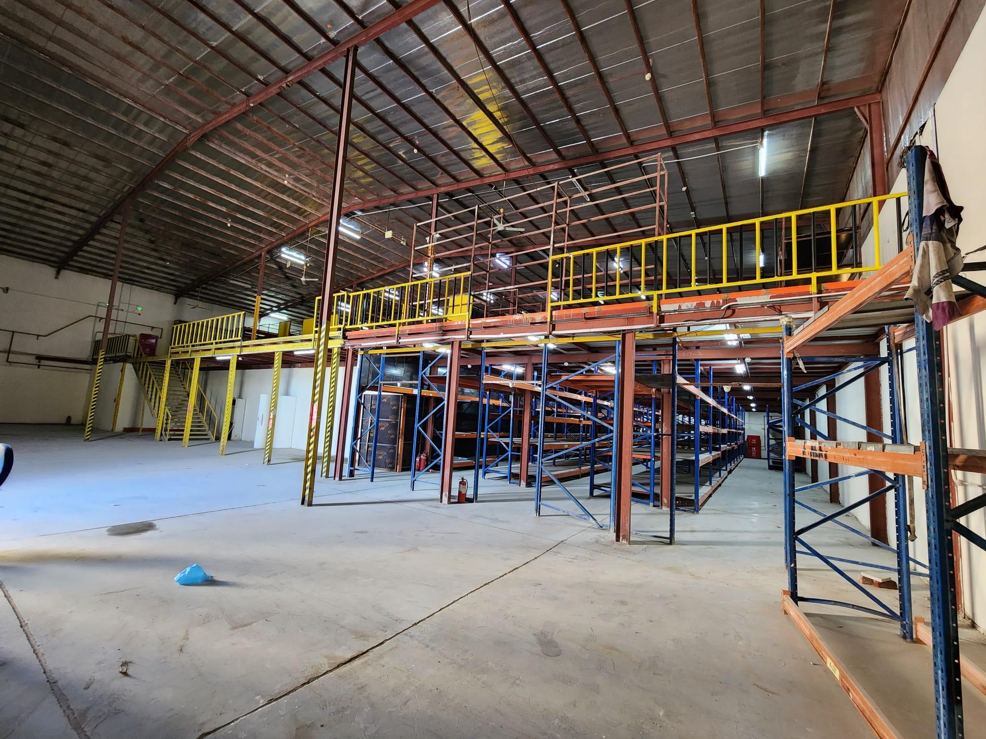 Spacious Warehouse + Multiple Rooms & Facilities